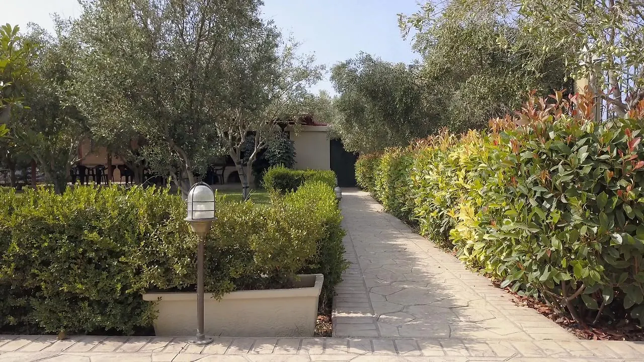 Gaia Studios & Apartments Nea Plagia
